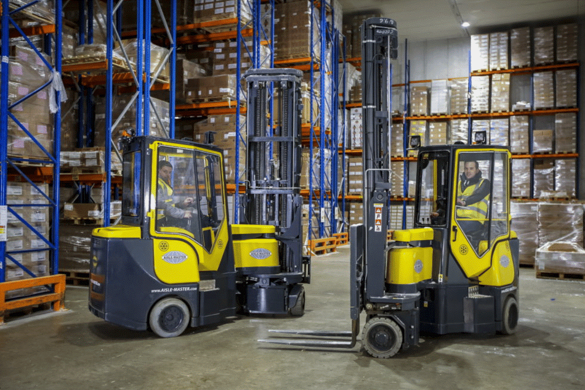 Maximizing Storage Space in Cold Warehouses with Aisle Master Solutions