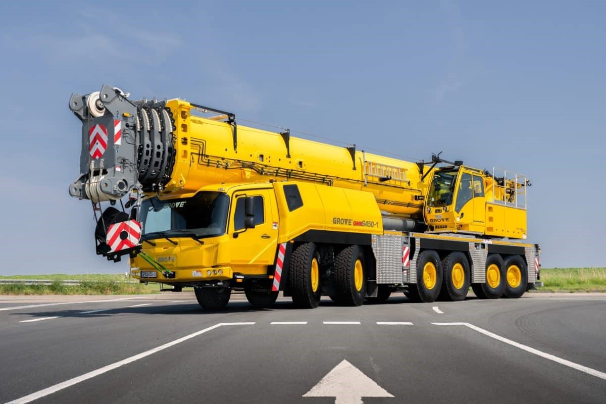 A Deep Dive into Rough Terrain and All-Terrain Cranes