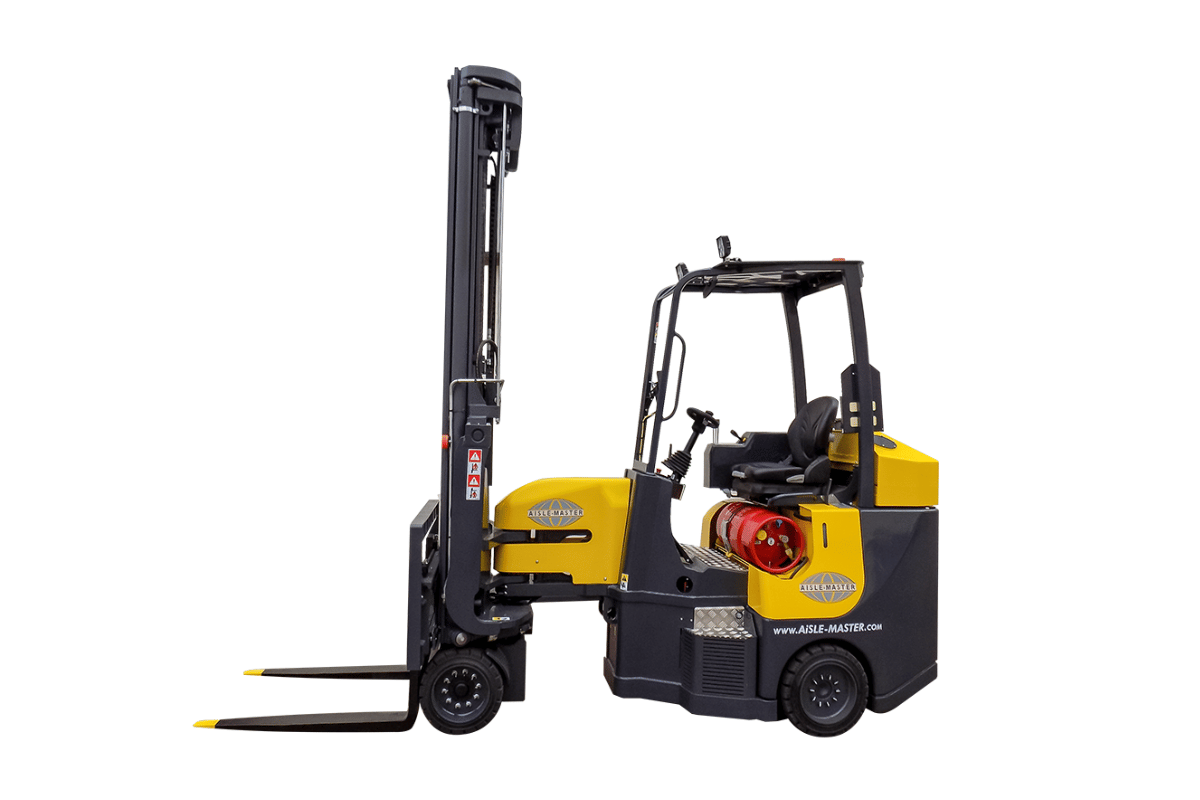 Why Articulated Forklifts Are Perfect for Small Warehouses in the UAE