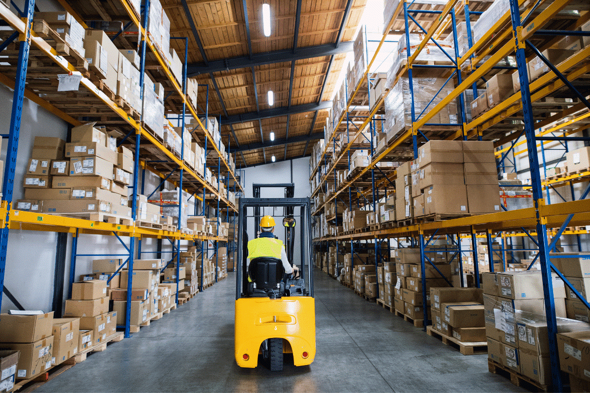 Safety First: Implementing Best Practices in Warehouse Logistics Operations