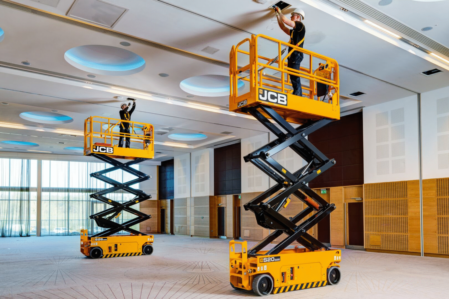 Access Platforms in UAE: Smart Solutions for Working at Heights